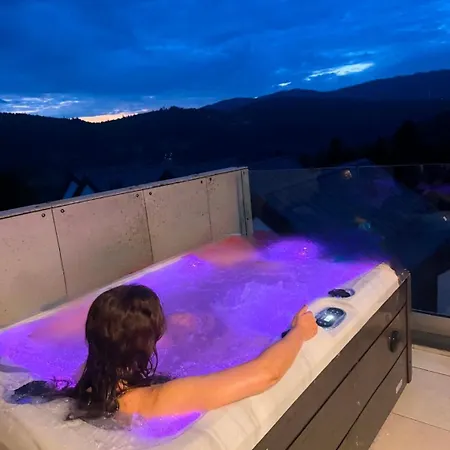 Hill M2 Luxury - Private Jacuzzi & Mountain View Apartamento