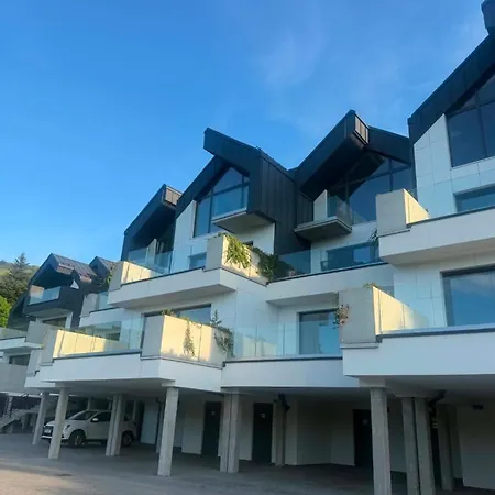 Hill M2 Luxury - Private Jacuzzi & Mountain View